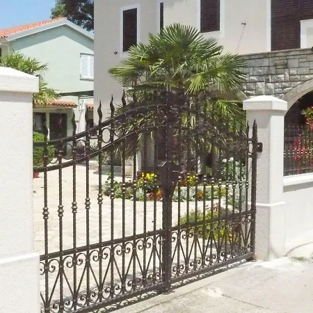 Holiday Zora 1 Holiday home *